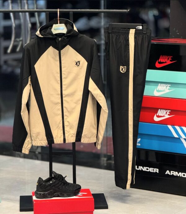 Chandal Foot Korner
