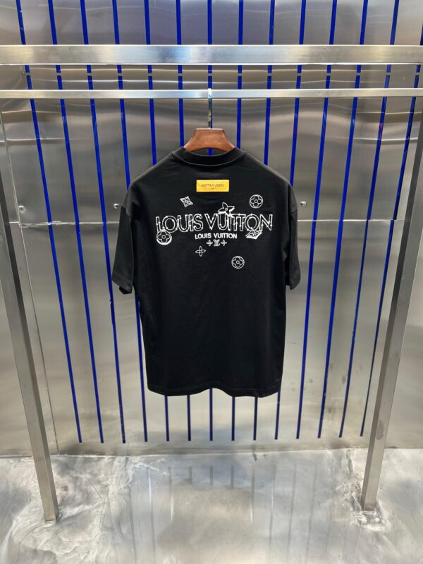 Camiseta Louis Vuitton oversize