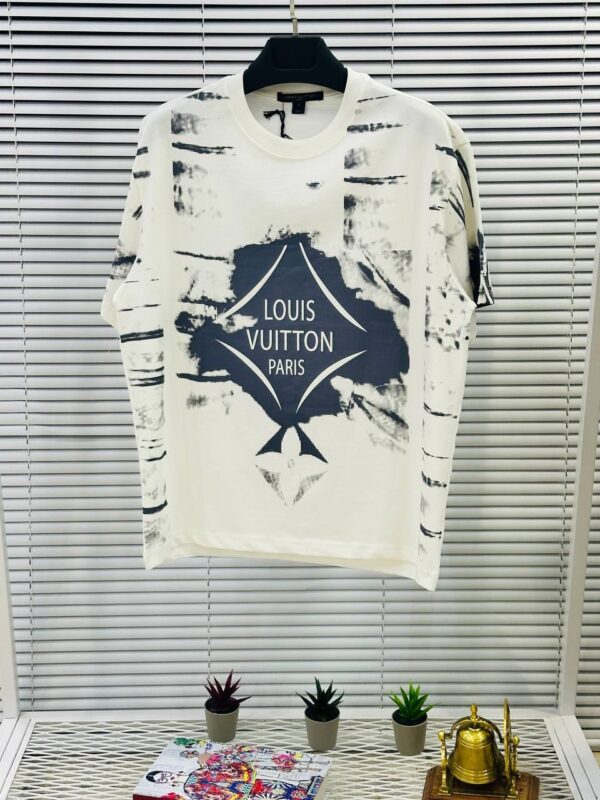 Camiseta Louis Vuitton oversize