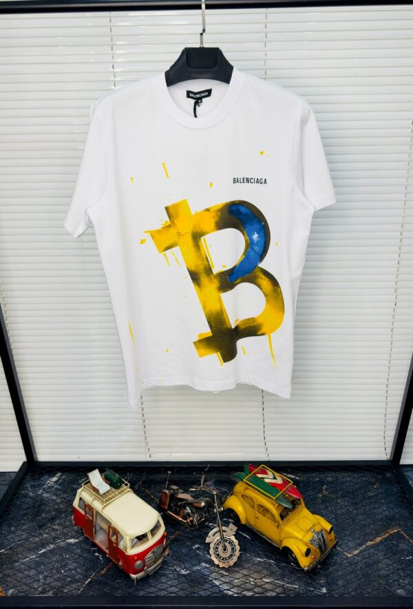 camiseta balenciaga