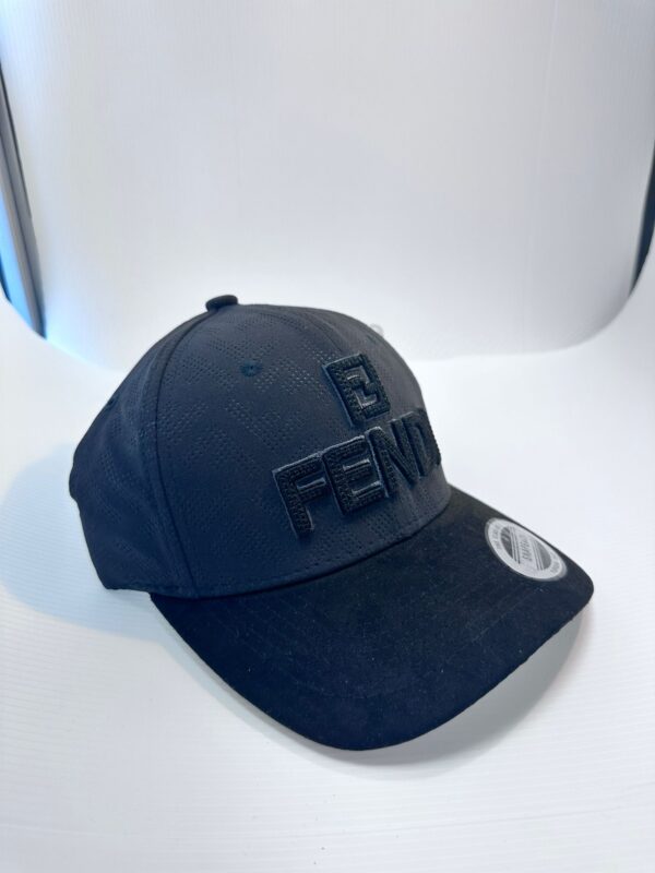 Gorra  Fendi