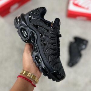 zapatilla tn negro