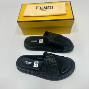 Sandalias Fendi