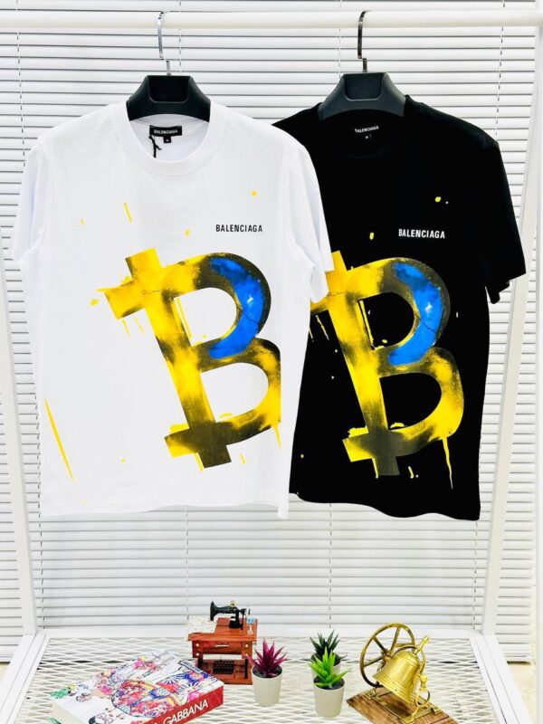 camiseta balenciaga