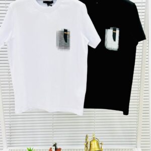 camiseta prada