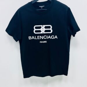 camiseta balenciaga
