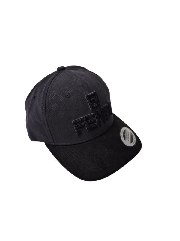 Gorra Fendi