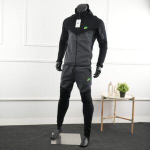 chandal nike tech