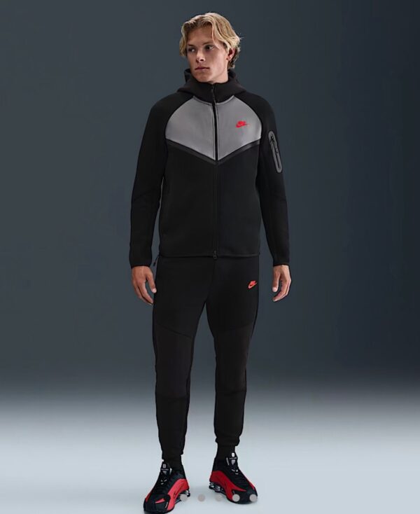 chandal nike tech